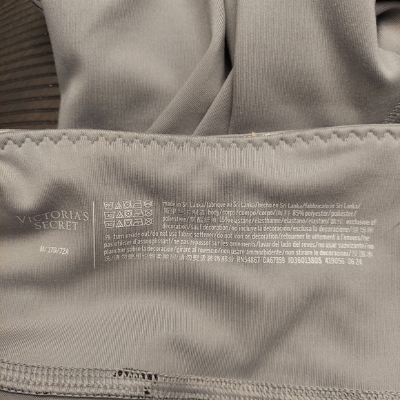 VICTORIA SECRET SPORT Essential Shine Pocket Leggings in Gray and Silver - Picture 12 of 14